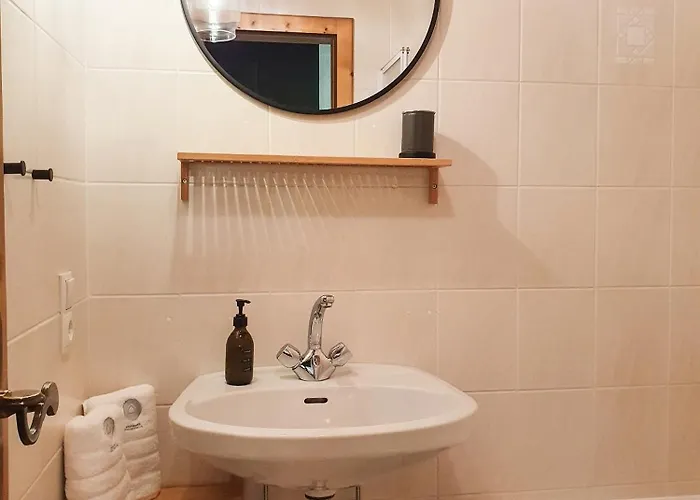 Appartement Alpenflair Mit Balkon - Inkl Parkplatz #2 *